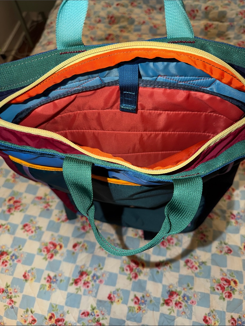Cotopaxi Todo 16L Multicolor Backpack convertible with bonus chest clip - Picture 4 of 5